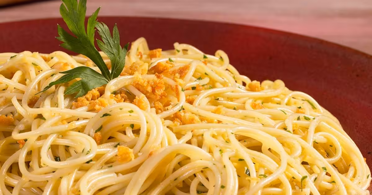Macarrão ao Alho e Óleo
