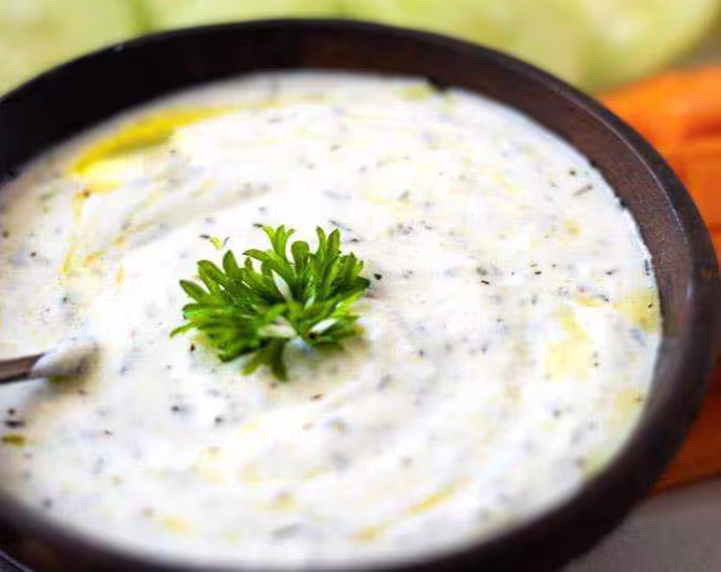 Molho de Iogurte Natural com Ervas