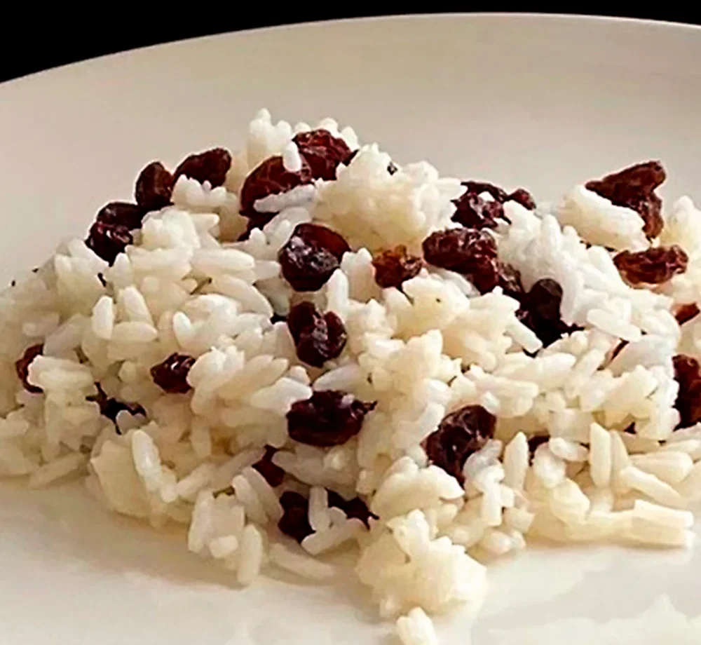 Arroz com Uva Passas