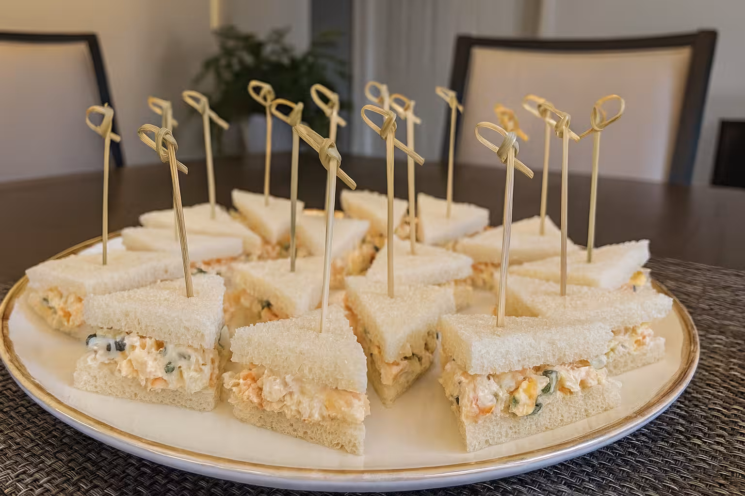 Mini sanduíche de salpicão cremoso