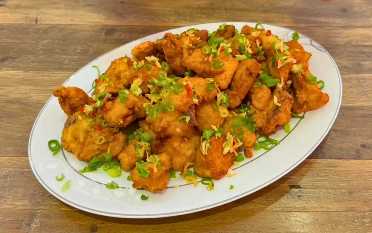 Frango Crocante com Alho e Pimenta: Sabor e Economia