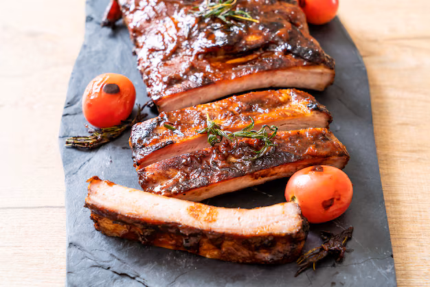 Costelinha de porco assada e seervida