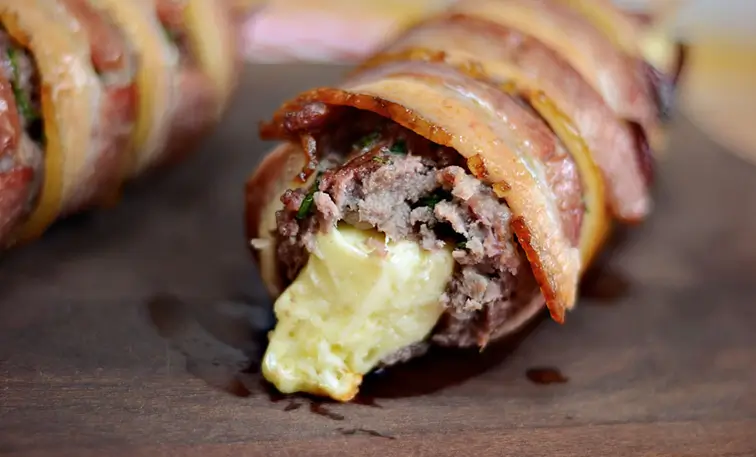 Rojão de Carne Moída com Queijo e Bacon