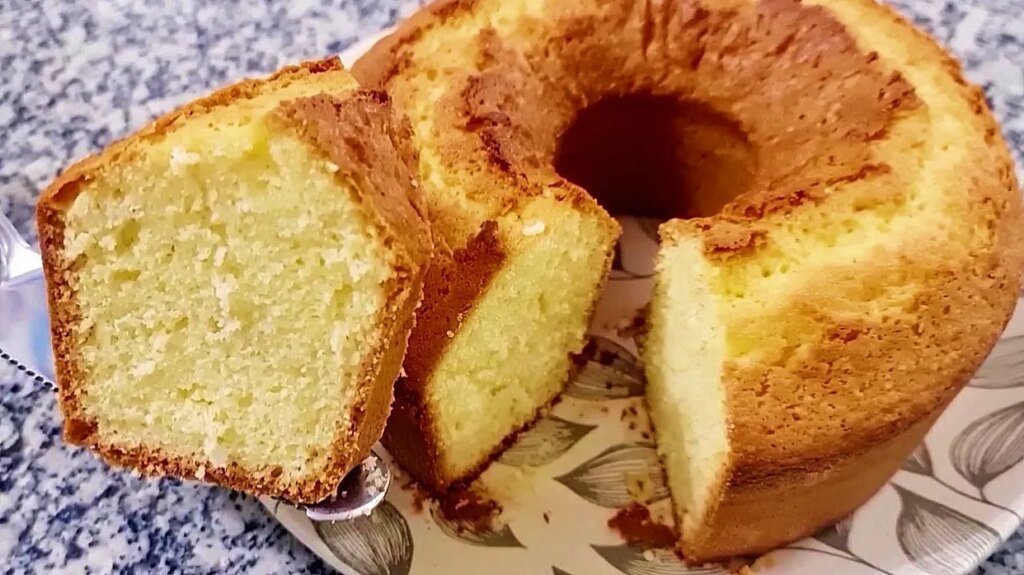 Bolo de Coco Fácil e Delicioso
