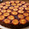 Bolo Invertido de Chocolate com Banana Fácil